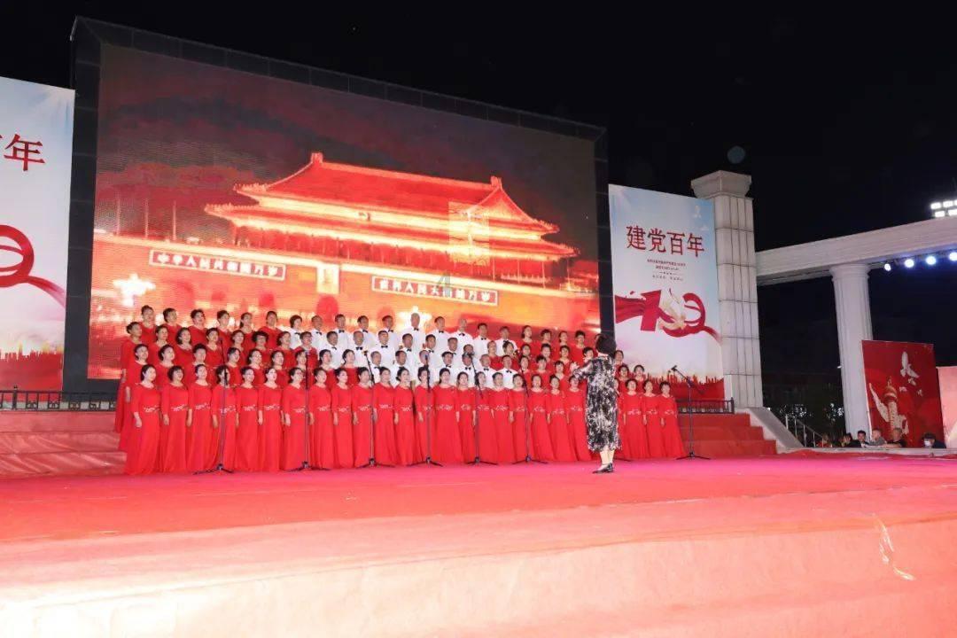 启迪设计申请一种玻璃幕墙外挂渐变尺寸铝板造型的连接结构专利，提高施工效率并保证幕墙系统的安全性